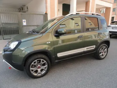 Usata Fiat Panda Cross Cross 86 CV (63 kW) 2020 Verde Utilitaria