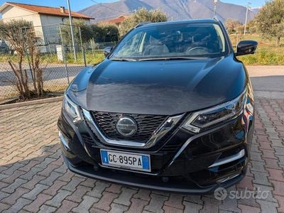 Usata Nissan Qashqai N-Connecta 140 CV (102 kW) 2020 Rosso SUV