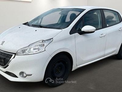 Usata Peugeot 208 83 CV (61 kW) 2015 Bianco Utilitaria
