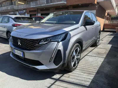 Usata Peugeot 3008 Allure 131 CV (96 kW) 2022 Argento SUV