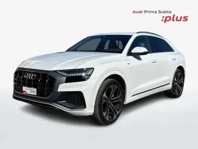 Usata Audi Q8 Comfort 286 CV (210 kW) 2022 Bianco SUV