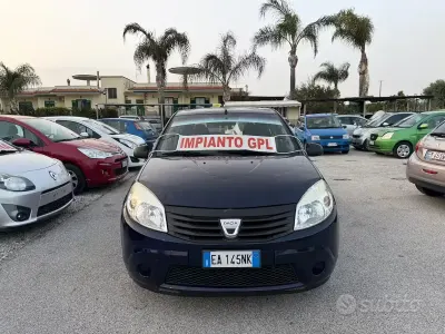 Begagnad Dacia Sandero 72 HK (52 kW) 2010 Blå Sedan