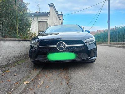 Usata Mercedes A180 116 CV (85 kW) 2020 Nero Berlina