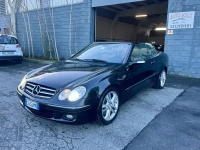 Käytetty Mercedes CLK320 Avantgarde 224 HP (164 kW) 2006 Musta Avoauto