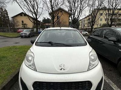 Usata Peugeot 107 Access 68 CV (50 kW) 2013 Utilitaria