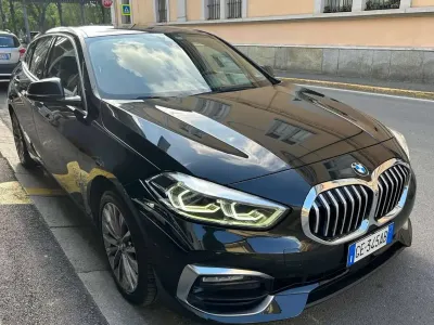Usado BMW 118 Advantage 150 CV (110 kW) 2021 Negro Utilitario