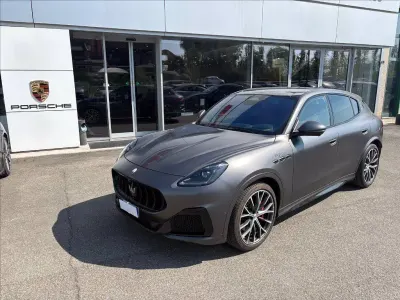 Begagnad Maserati Grecale 530 HK (389 kW) 2022 Grå SUV