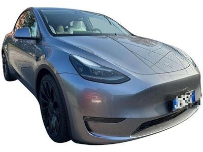 Grigio scuro Usata 2024 Tesla Model Y Performance SUV | 45.900 € (Buon prezzo)