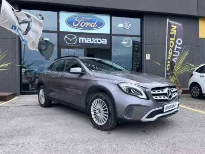 Usata Mercedes GLA200 Executive 136 CV (100 kW) 2019 Argento SUV