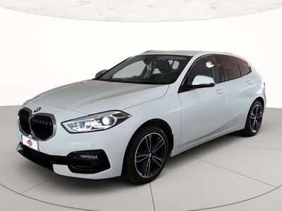 Usata BMW 118 Sport Line 140 CV (102 kW) 2021 Bianco Utilitaria