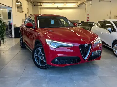 Usata Alfa Romeo Stelvio Tech Edition 160 CV (117 kW) 2019 Rosso SUV