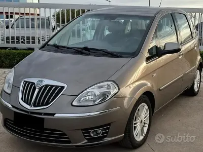 Gebraucht Lancia Musa S 95 PS (69 kW) 2011 Grau Van / Kleinbus