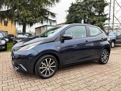 Usata Toyota Aygo X-play 69 CV (50 kW) 2017 Nero Utilitaria