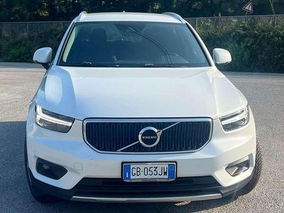 Usata Volvo XC40 Momentum 150 CV (110 kW) 2020 Bianco SUV