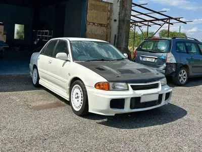 Usata Mitsubishi Lancer 273 CV (200 kW) 1995 Bianco Berlina