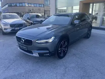 Usata Volvo V90 CC Pro 190 CV (139 kW) 2020 Grigio Station wagon