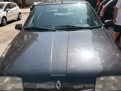 Usata Renault 19 77 CV (56 kW) 1991 Verde Berlina