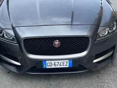 Usata Jaguar XF R-Sport 179 CV (131 kW) 2017 Berlina