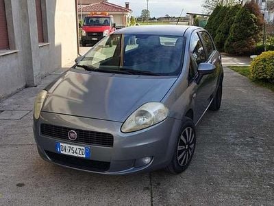 Usata Fiat Grande Punto Dynamic 77 CV (56 kW) 2009 Utilitaria