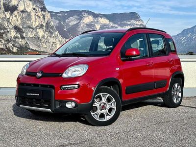 Usata Fiat Panda 4x4 S 95 CV (69 kW) 2016 Rosso Utilitaria
