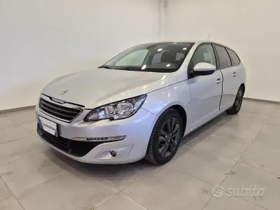 Usata Peugeot 308 SW Active 120 CV (88 kW) 2015 Grigio Station wagon