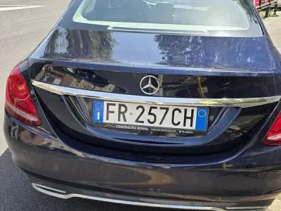 Usata Mercedes 220 Executive 218 CV (160 kW) 2017 Blu/azzurro Berlina