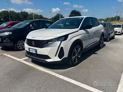 Usata Peugeot 3008 Allure 131 CV (96 kW) 2022 Bianco SUV