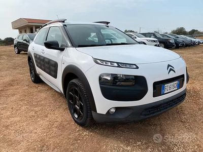 Usata Citroën C4 Shine 100 CV (73 kW) 2016 Bianco SUV