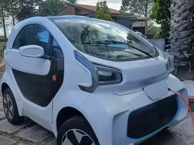 Usata XEV Yoyo 7 kW (10 CV) 2023 Bianco Utilitaria