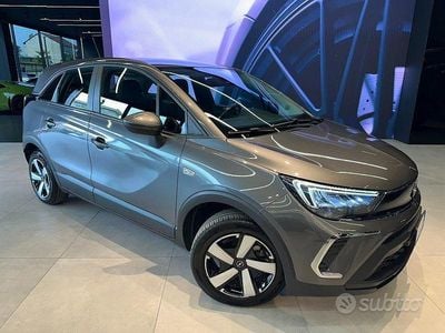 Usata Opel Crossland X Edition 110 CV (80 kW) 2021 Grigio metallizzato SUV
