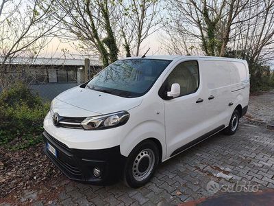 Begagnad Toyota Proace 122 HK (89 kW) 2017 Minibuss