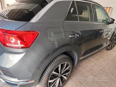 Usata VW T-Roc 110 CV (80 kW) 2021 Grigio SUV