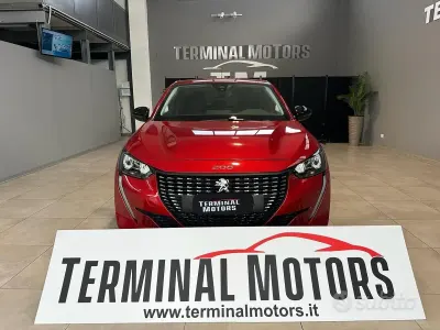 Usata Peugeot 208 Active 75 CV (55 kW) 2024 Rosso Utilitaria