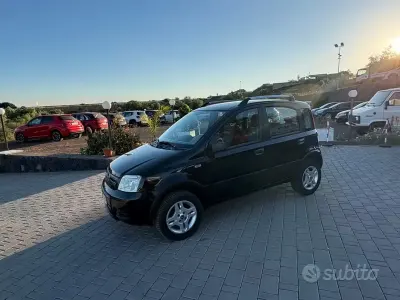 Usata Fiat Panda 4x4 Climbing 60 CV (44 kW) 2006 Nero Utilitaria