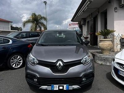 Usata Renault Captur 90 CV (66 kW) 2017 Grigio SUV