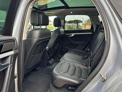 Usata VW Touareg R-line 286 CV (210 kW) 2020 Beige SUV