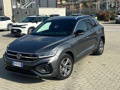 Usata VW T-Roc R-line 150 CV (110 kW) 2023 Grigio SUV
