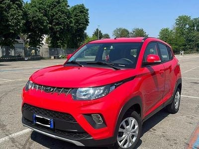 Usata Mahindra KUV100 87 CV (63 kW) 2021 Rosso SUV