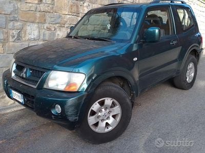 Usata Mitsubishi Pajero 115 CV (84 kW) 2004 Verde SUV