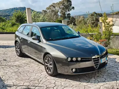 Usata Alfa Romeo 159 150 CV (110 kW) 2009 Grigio Station wagon