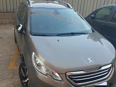 Usata Peugeot 2008 100 CV (73 kW) 2016 Marrone SUV