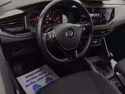 Usata VW Polo 95 CV (69 kW) 2021 Grigio Utilitaria