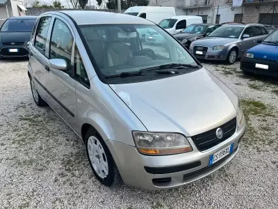 Usata Fiat Idea Active 69 CV (50 kW) 2005 Grigio Monovolume