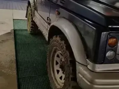 Usata Suzuki Samurai