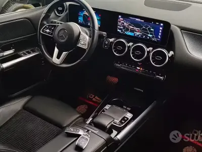 Usata Mercedes B200 Executive 150 CV (110 kW) 2019 Grigio Utilitaria