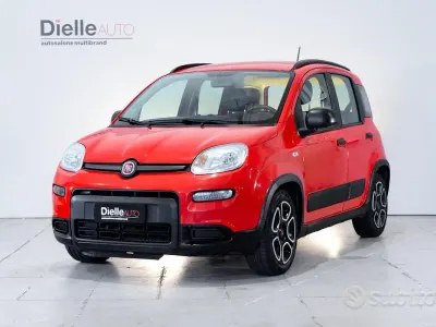 Usata Fiat Panda City Life 95 CV (69 kW) 2022 Rosso Utilitaria