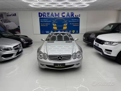Usata Mercedes SL350 245 CV (180 kW) 2004 Grigio Cabrio