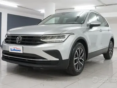 Usata VW Tiguan Life 122 CV (89 kW) 2022 Grigio SUV