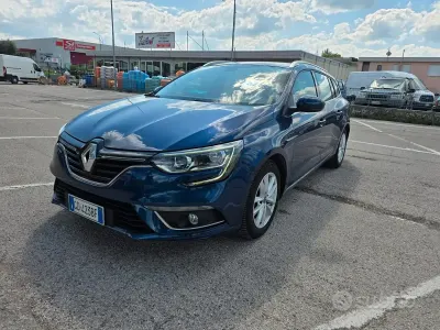 Usata Renault Mégane GrandTour Business 116 CV (85 kW) 2020 Blu Station wagon