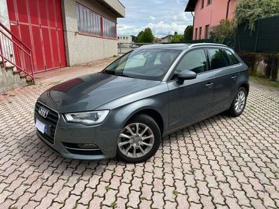 usata Audi A3 Sportback 1.6 tdi Ambition. Navi. Xenon. PDC.